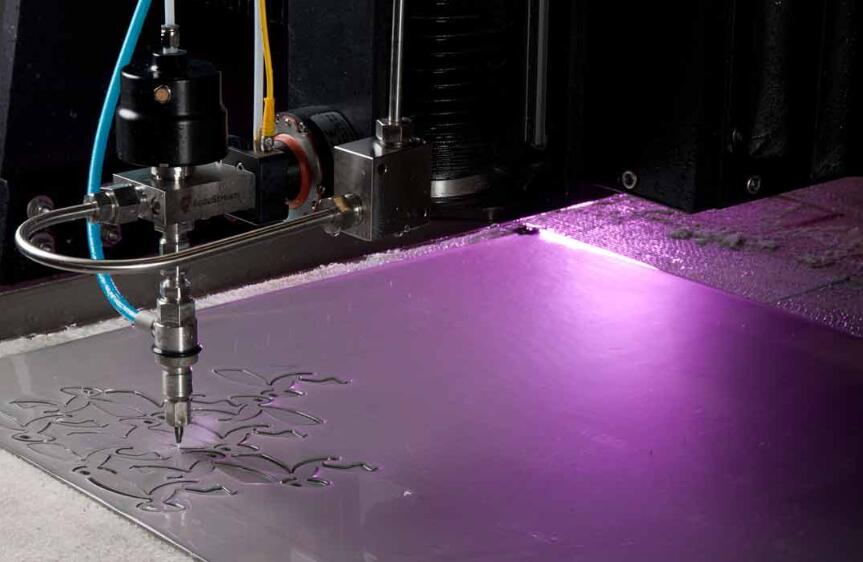 比起其它激光切割機(jī)，光纖激光切割機(jī)有這5個(gè)優(yōu)勢(shì)